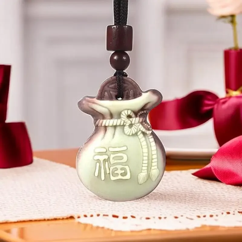 

Jade Lucky Bag Pendant Amulets Stone Amulet Jewelry Accessories Men Natural Gift Designer Talismans Chinese Necklace Luxury