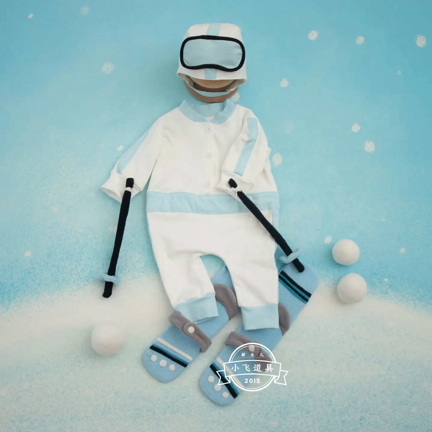 Newborn Photography Props Baby Ski Theme Set with Outfit Hat Handmade Woll Ski Board White Snow Prop for Studio Photoshoot