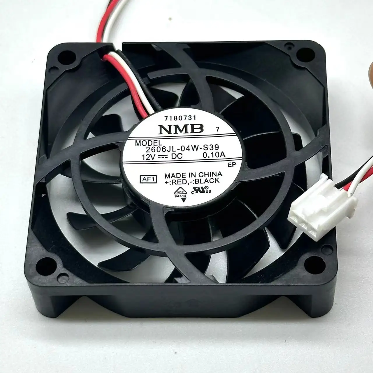 NMB-MAT 2606JL-04W-S39 AF1 DC 12V 0.1A 70x70x15mm 3-Wire Server Cooling Fan