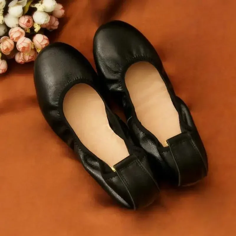 Mocassins de couro genuíno para mulheres, ouro, prata, boca rasa, dedo do pé redondo, sapatilhas femininas, sapatos únicos para senhora, tamanho 43, primavera e outono