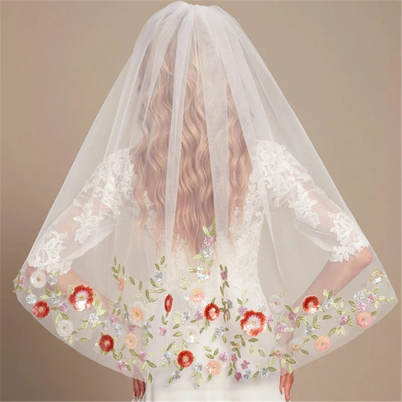 3D Flowers Floral Wedding Bridal Veils With Comb Green Leaves Red Sequins Starry Corleful White Ivory Tulle Short Sparkly Brides