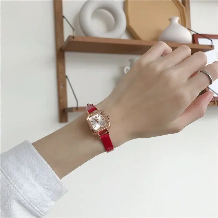 Fashion popular compact girl\'s watch Cute leather quartz fashion watch gift