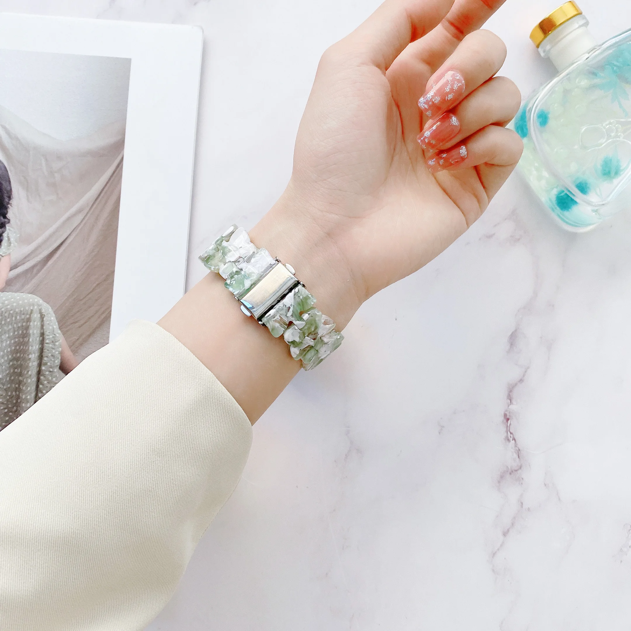 Resin strap For Apple watch Ultra 8 7 49mm 45mm 41mm 6 5 4 SE 44mm 40mm Women Butterfly style Wristband iWatch 3 42mm 38mm Belt