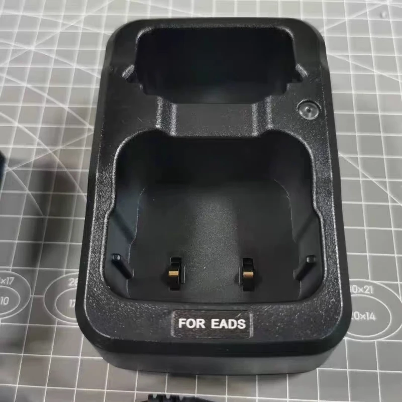 Caricabatterie interfono europeo Aerospace Cassidan EADS Airbus Thr9 adattato a Thr9ithr880i Categoria prodotto Caricabatterie e adattatoriBLN-5i