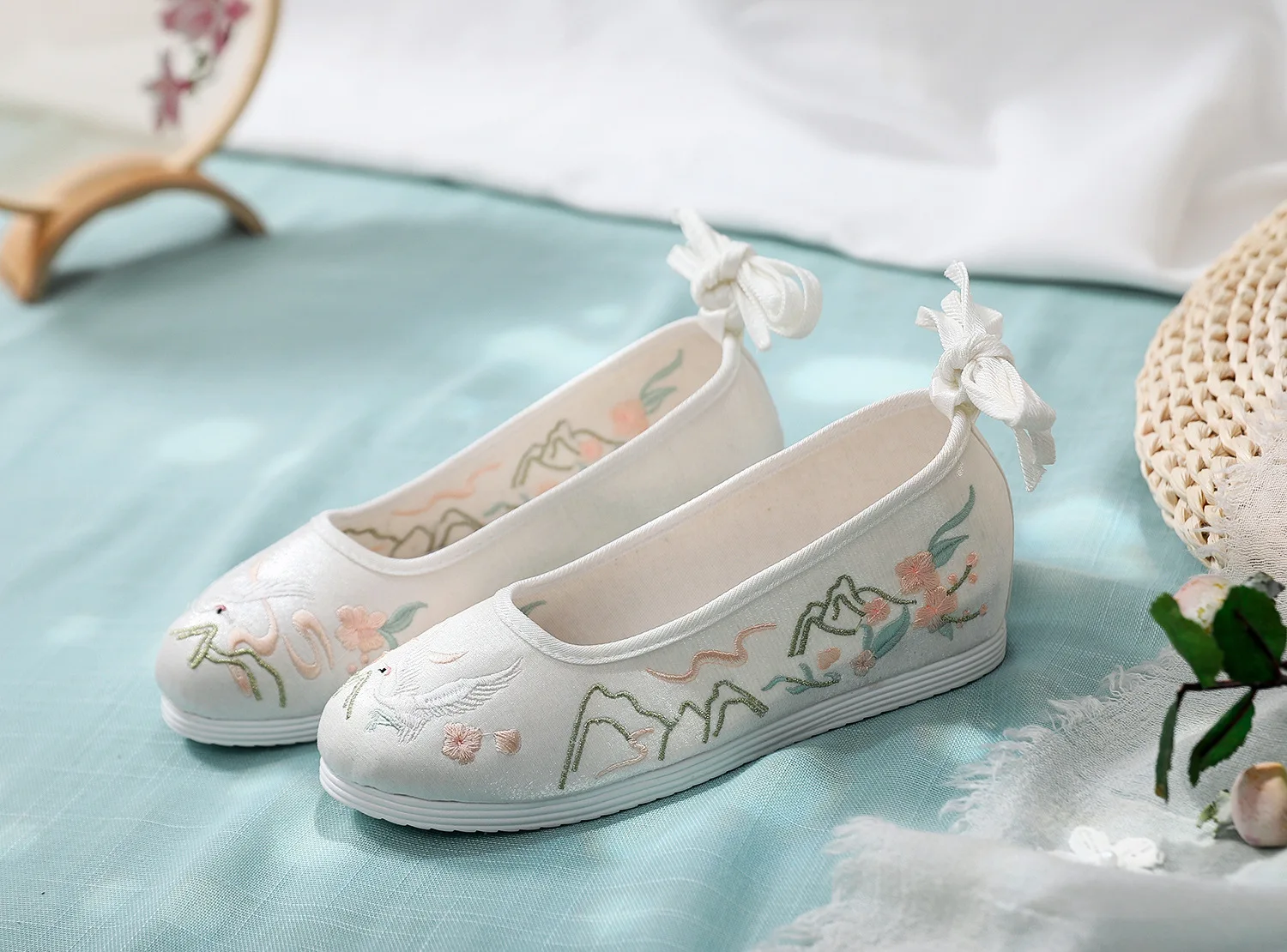 Antique Embroidered Shoes Chinese Style Retro Hanfu Cosplay Casual Shoe for Women