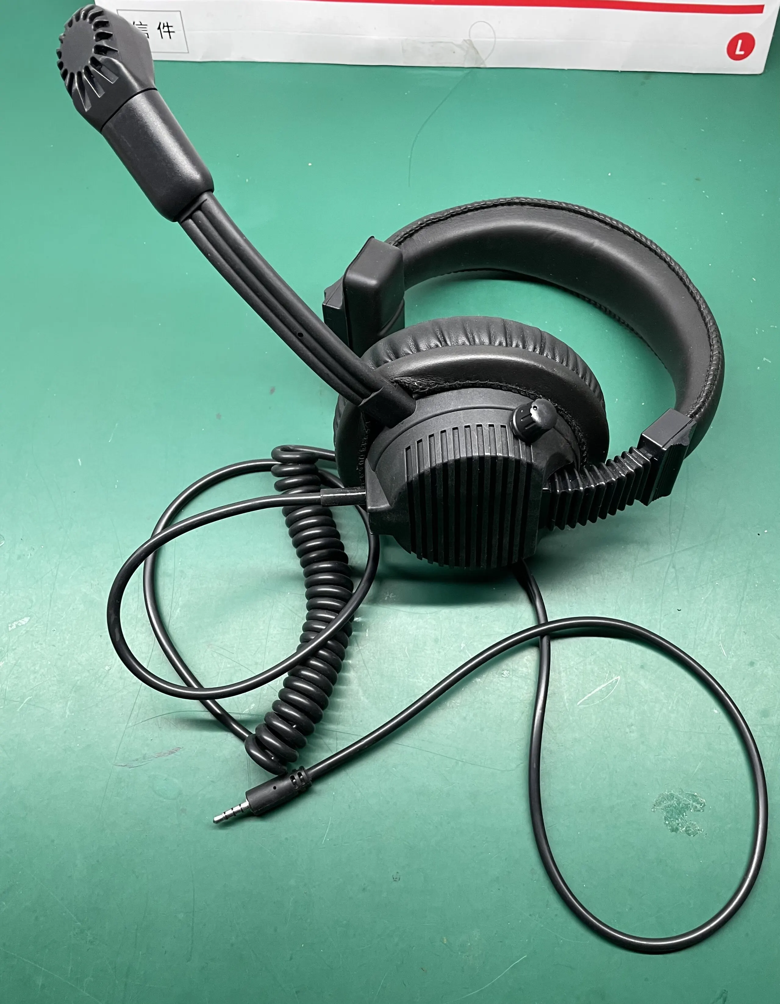 Headset Unilateral Earphone Walkie-talkie Guide Headset with Volume Switch