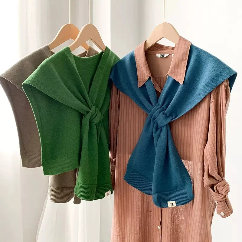 Korean knitted shawl female autumn and winter air-conditioned room knitted cross shawl fashion over a solid color scarf