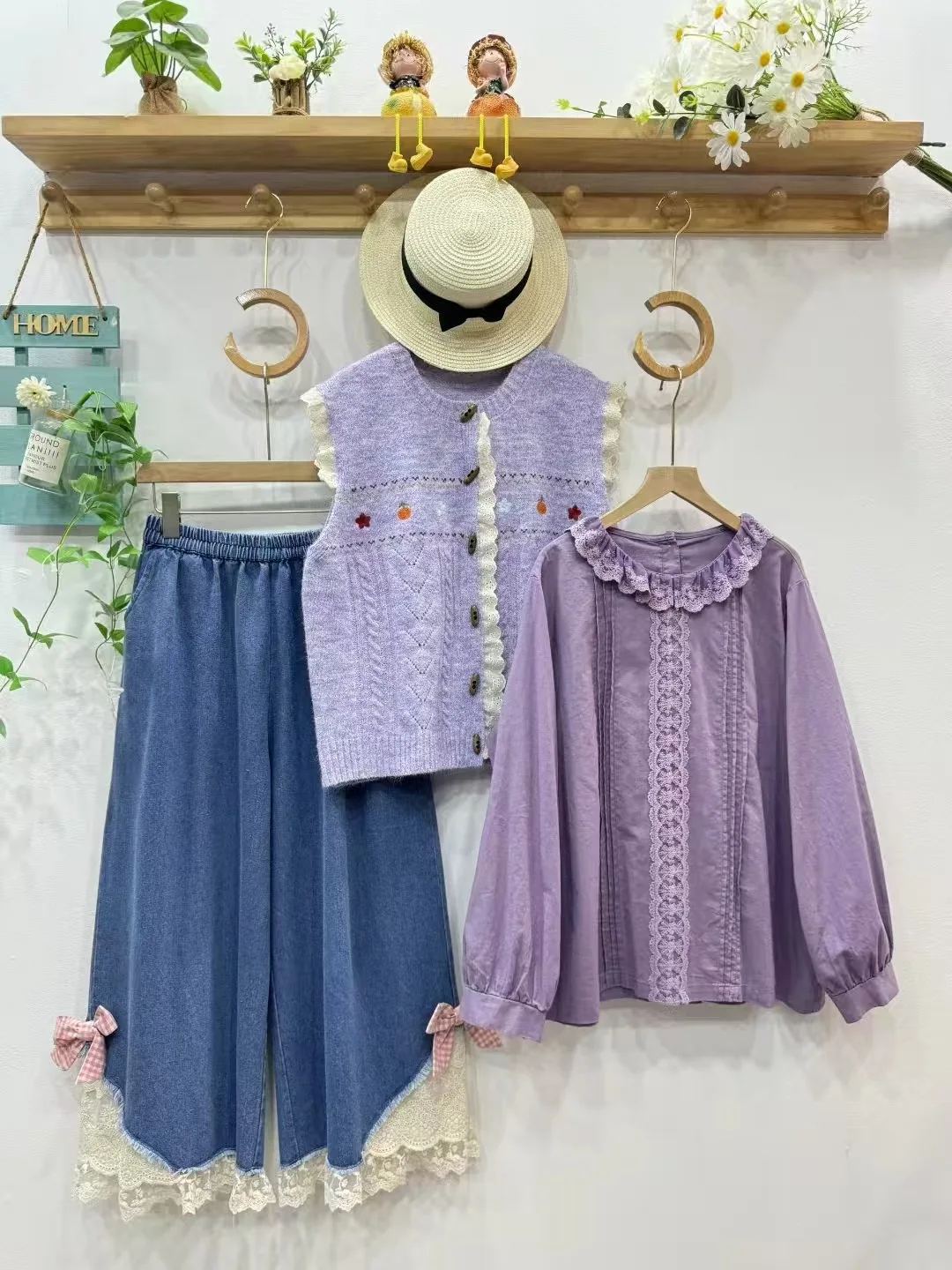 قميص جديد بأكمام طويلة من القطن والكتان لخريف 2025 ، بلوزة فضفاضة مُزينة بالدانتيل مكشكشة للنساء ، بلوزة فضفاضة أنيقة لتخفيض العمر من Mori Girl T58548CC