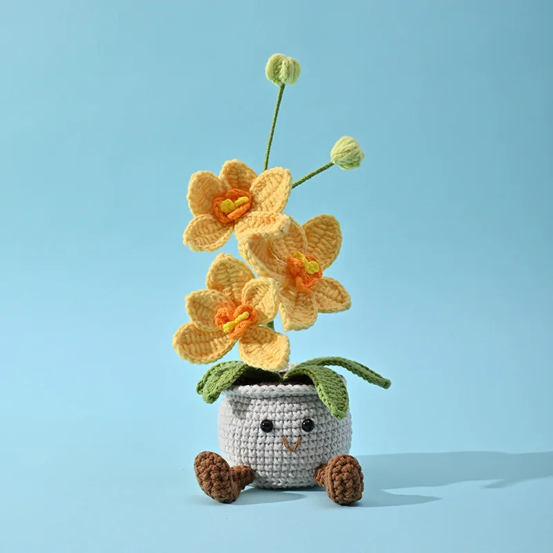 Handgestrickter Schmetterlings-Orchideen-Topf, kreative künstliche Blume im Topf, gehäkelte Pflanze, Deko für Schreibtisch und Bücherregal, Geschenk – Detail 4