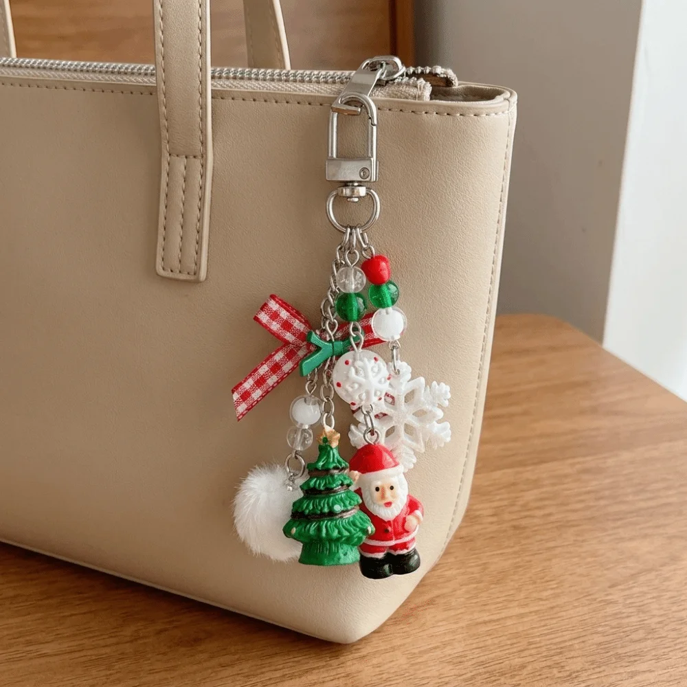 Niedlicher Acryl-Weihnachts-Schlüsselanhänger, Weihnachtsbaum-Perlen-Schlüsselanhänger, Weihnachtsmann-Dekoration, Schneeflocken-Weihnachtsanhänger, Geschenke – Detail 5
