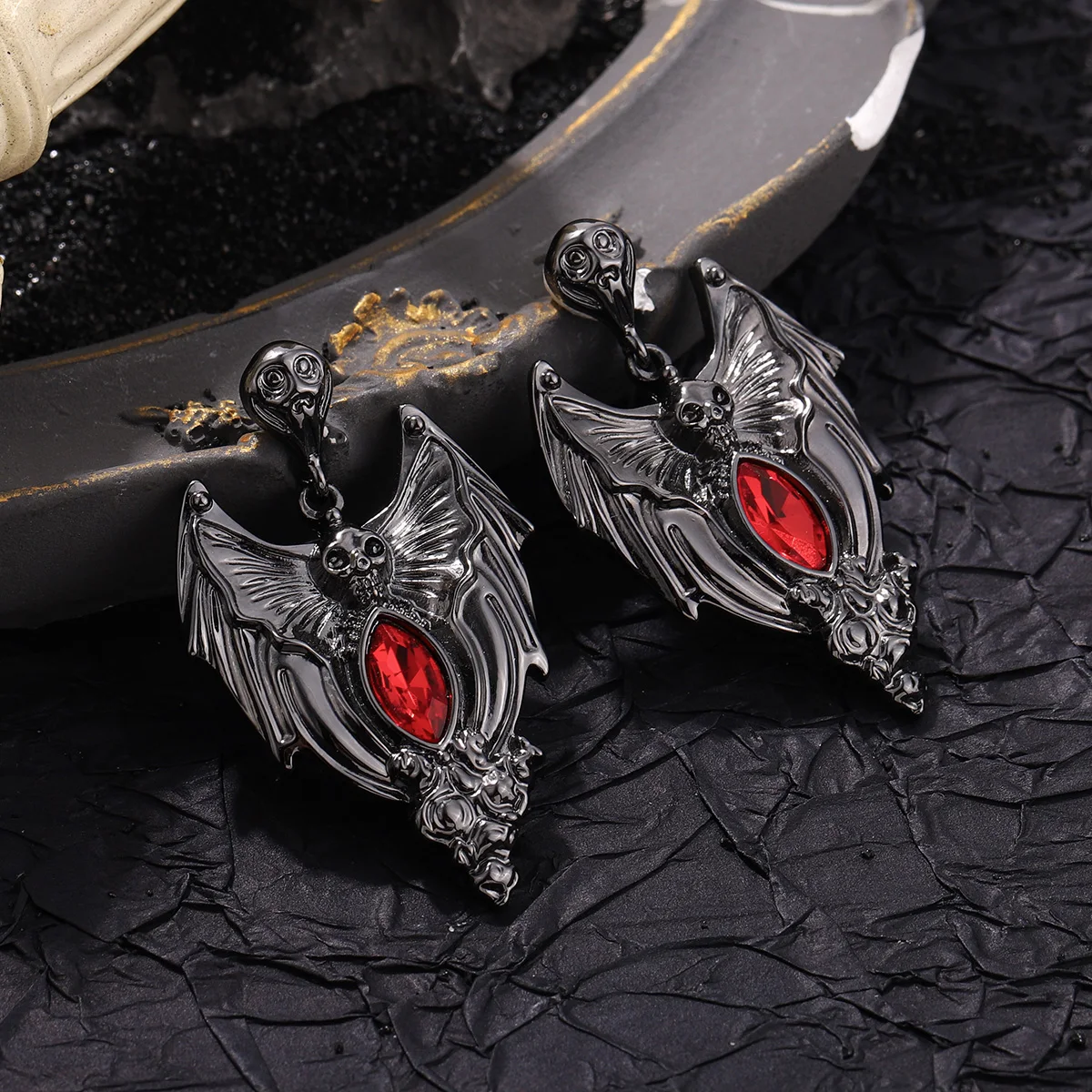 

Gothic Bat Skull Red Zircon Crystal Drop Earrings for Women, Vintage Punk Vampire Wing Dangle Earrings, Halloween Jewelry Gift