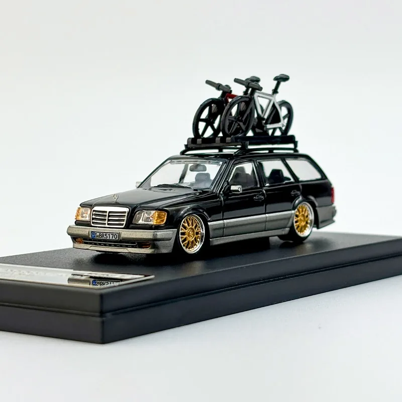 Sterfelijke Schaal 1/64 Mercedes Benz E300 S124 Limited Edition Legering Speelgoed Motorvoertuig Diecast Metaal Model Geschenken