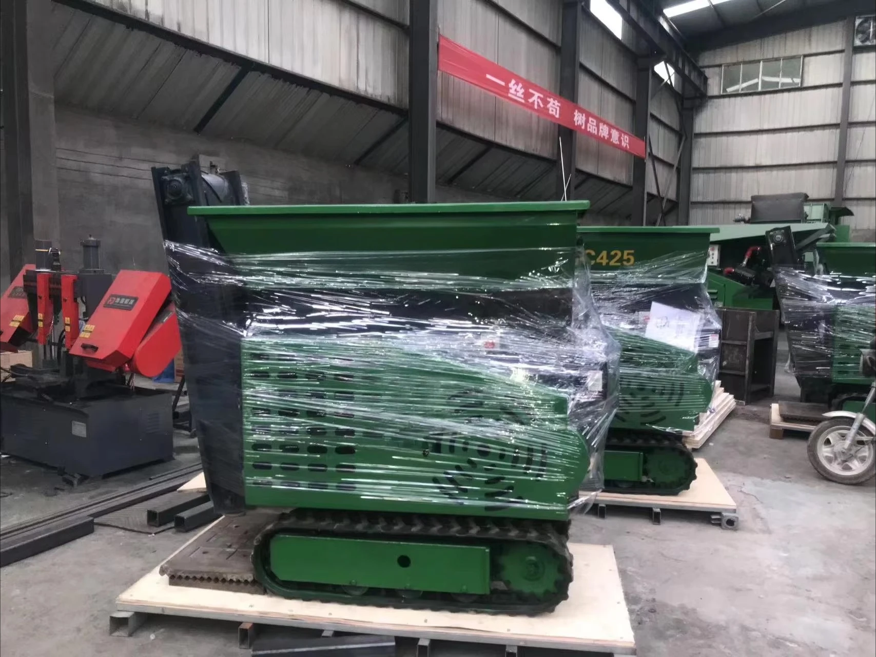 UJC425 Mini Tracked Jaw Crusher | Micro Stone Recycler for Landscape Projects, Driveway Construction & Garden Walls