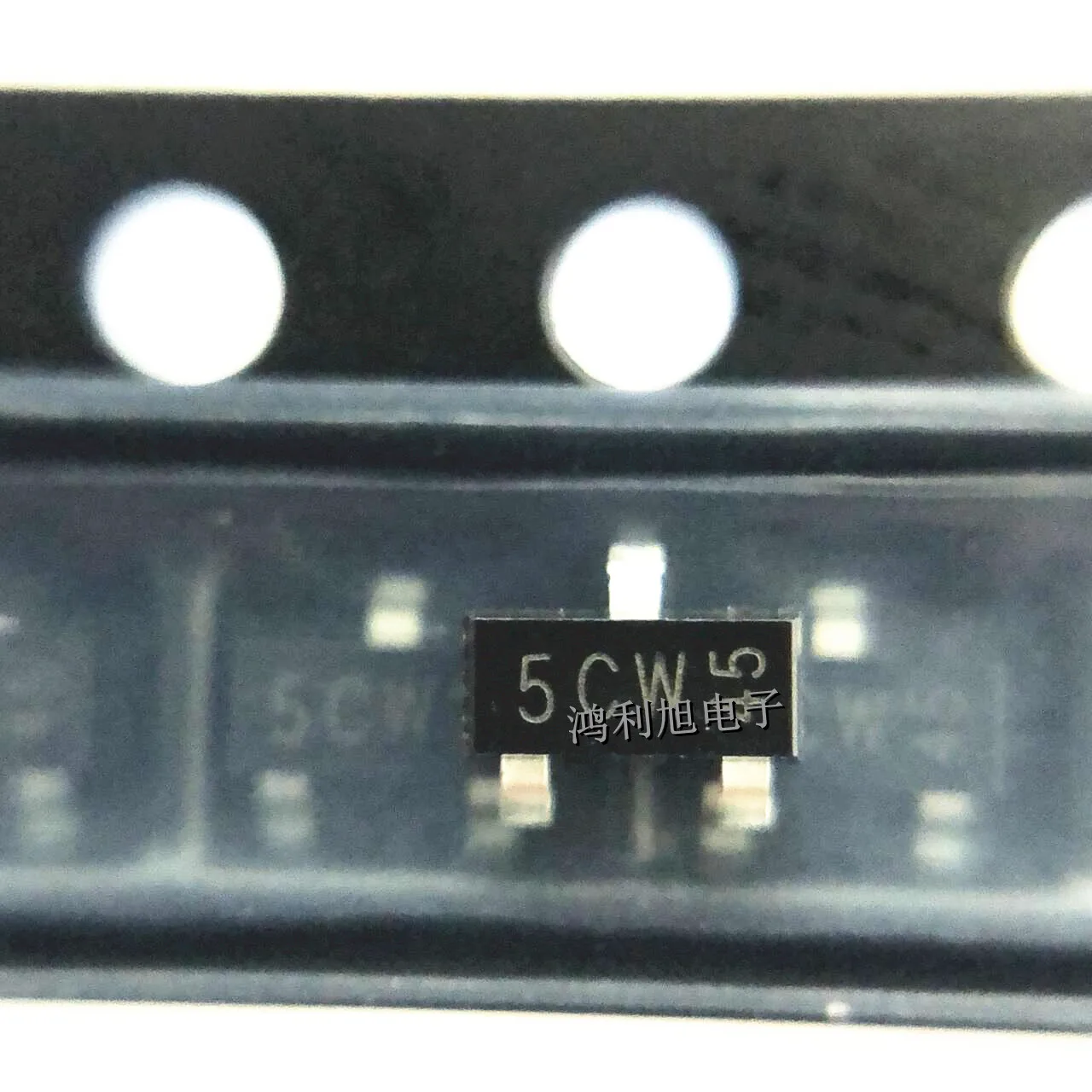 200pcs/Lot BC807-40 SOT-23-3 MARKING;5CW Bipolar Transistors - BJT Trans GP BJT PNP 45V 0.5A 345mW Automotive 3-Pin