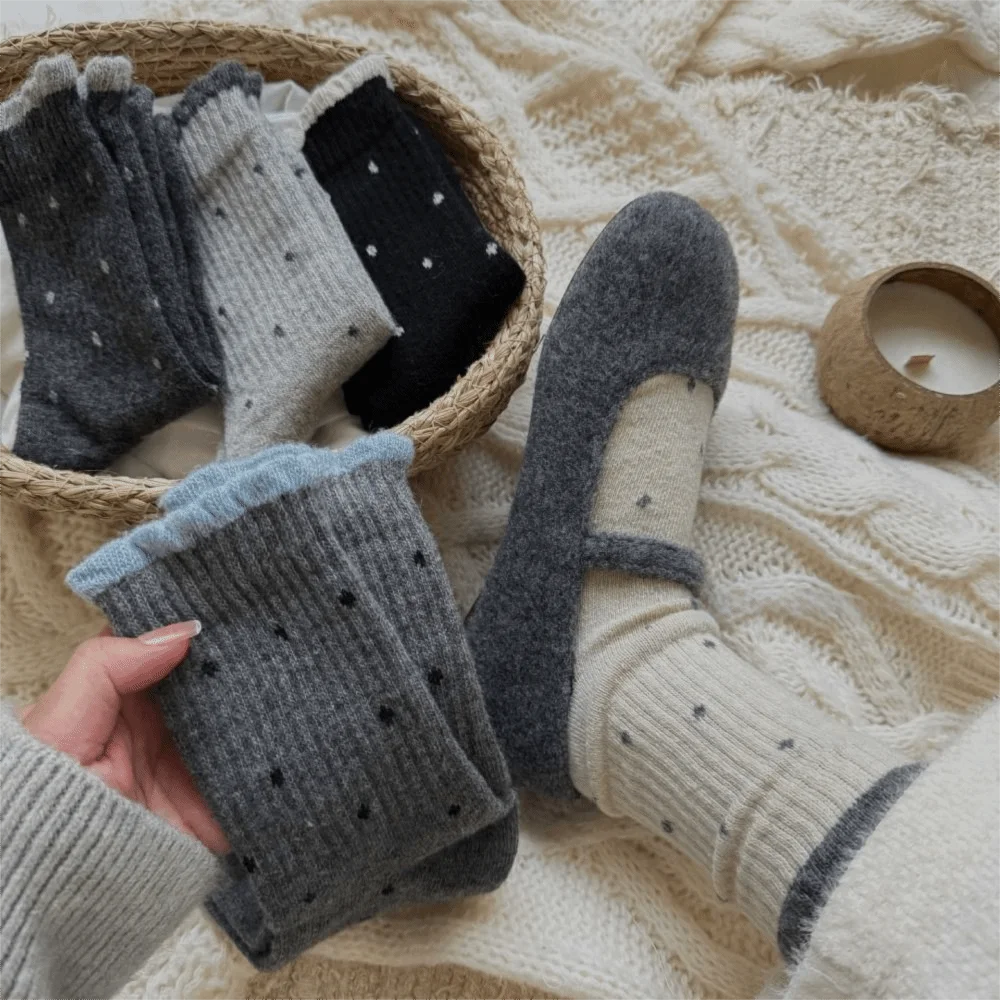 أزياء سميكة موجة نقطة الجوارب الجوارب الصوفية الدافئة تنوعا منتصف أنبوب الجوارب خريف شتاء