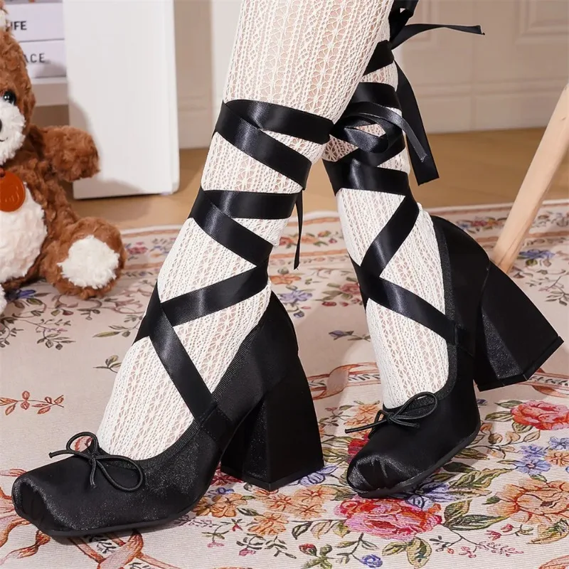 

Женские туфли-балетки Y2K Мэри Джейн большого размера 43, черные, на высоком квадратном каблуке, в стиле Sweet Lolita, с розовыми бантиками и перекрестными лентами