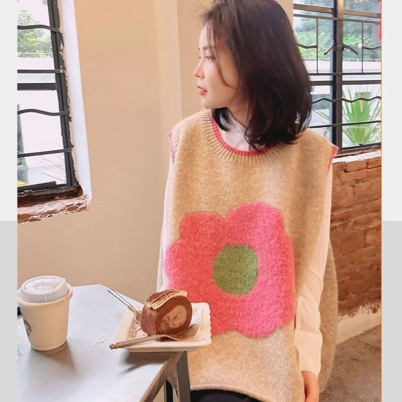 2024 New Knitted Vest Women\'s Autumn Loose Small Fresh Flower Vest