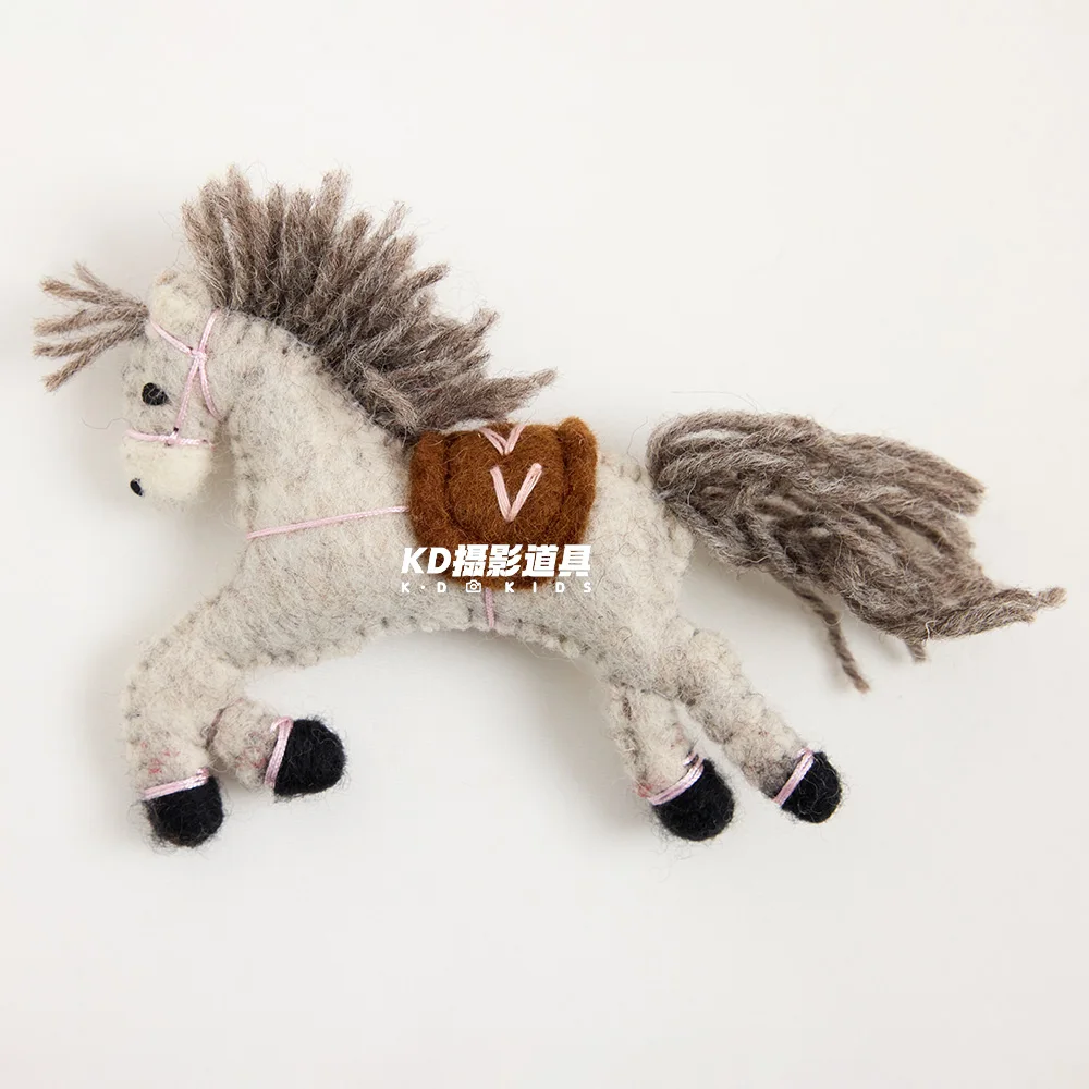 aderecos-de-fotografia-para-recem-nascidos-em-feltro-de-la-artesanal-mini-cavalo-decoracao-de-marco-de-desenvolvimento-com-o-numero-2026-para-registro-de-crescimento-infantil-e-sessoes-de-fotos