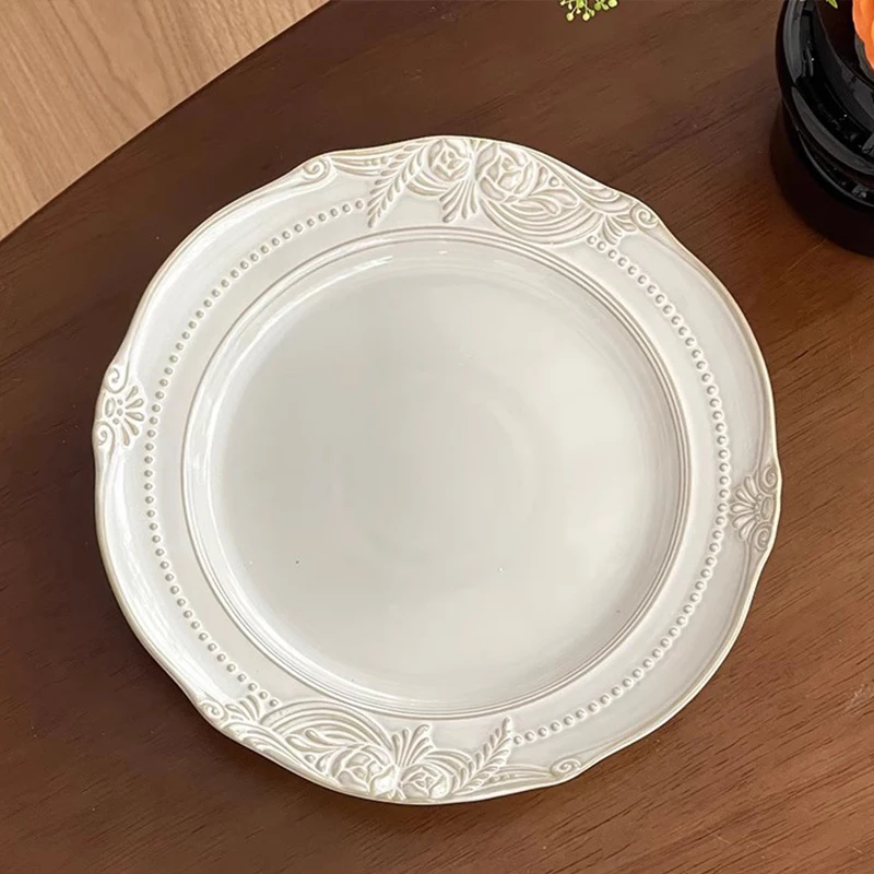 

10-дюймовая винтажная керамическая тарелка в европейском стиле, новая бытовая изысканная рельефная круглая сервировочная тарелка, высокая эстетичная посуда для ужина