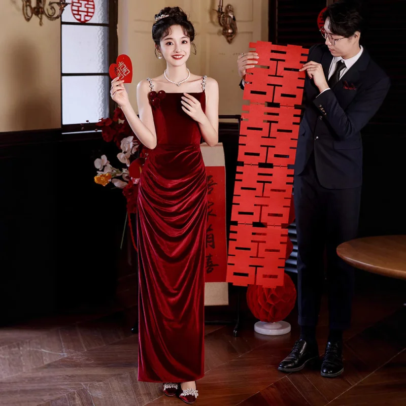 Neue Stil Toast Kleid Braut Weinrot Französisch Samt Abnehmen Hochzeit Kleid Strap Verlobung Kleid für Frauen Herbst Winter