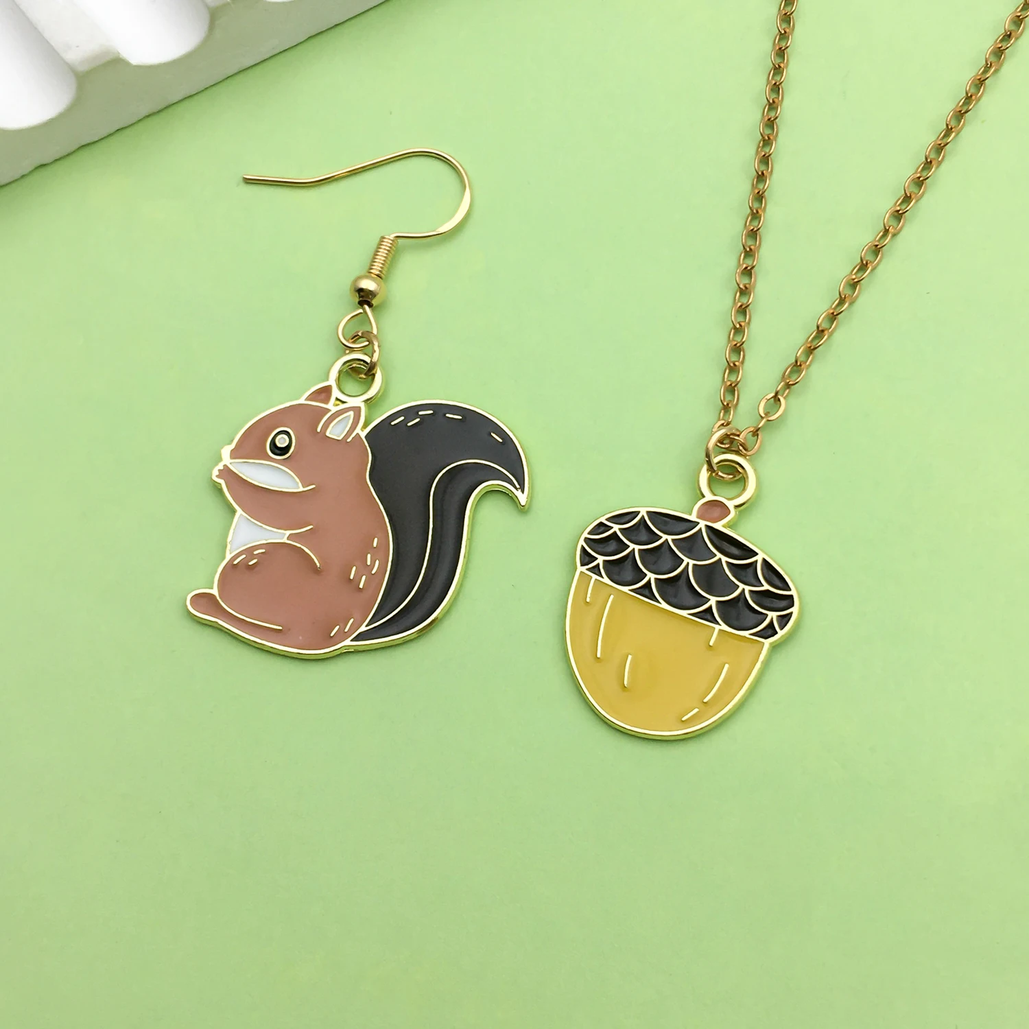 10/12pcs Enamel Squirrel Pine Cone Design Charms Alloy Animal Pendants for DIY Bracelet Necklace Jewelry Making Accessories