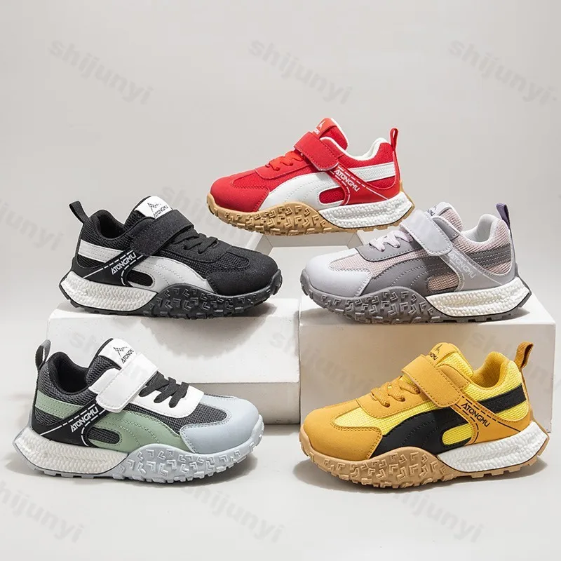 

Boys' Sneakers 2025 Autumn New Breathable Girls Soft Sole Non Slip Running Shoes Lightweight Comfortable Children's Casual Shoes
