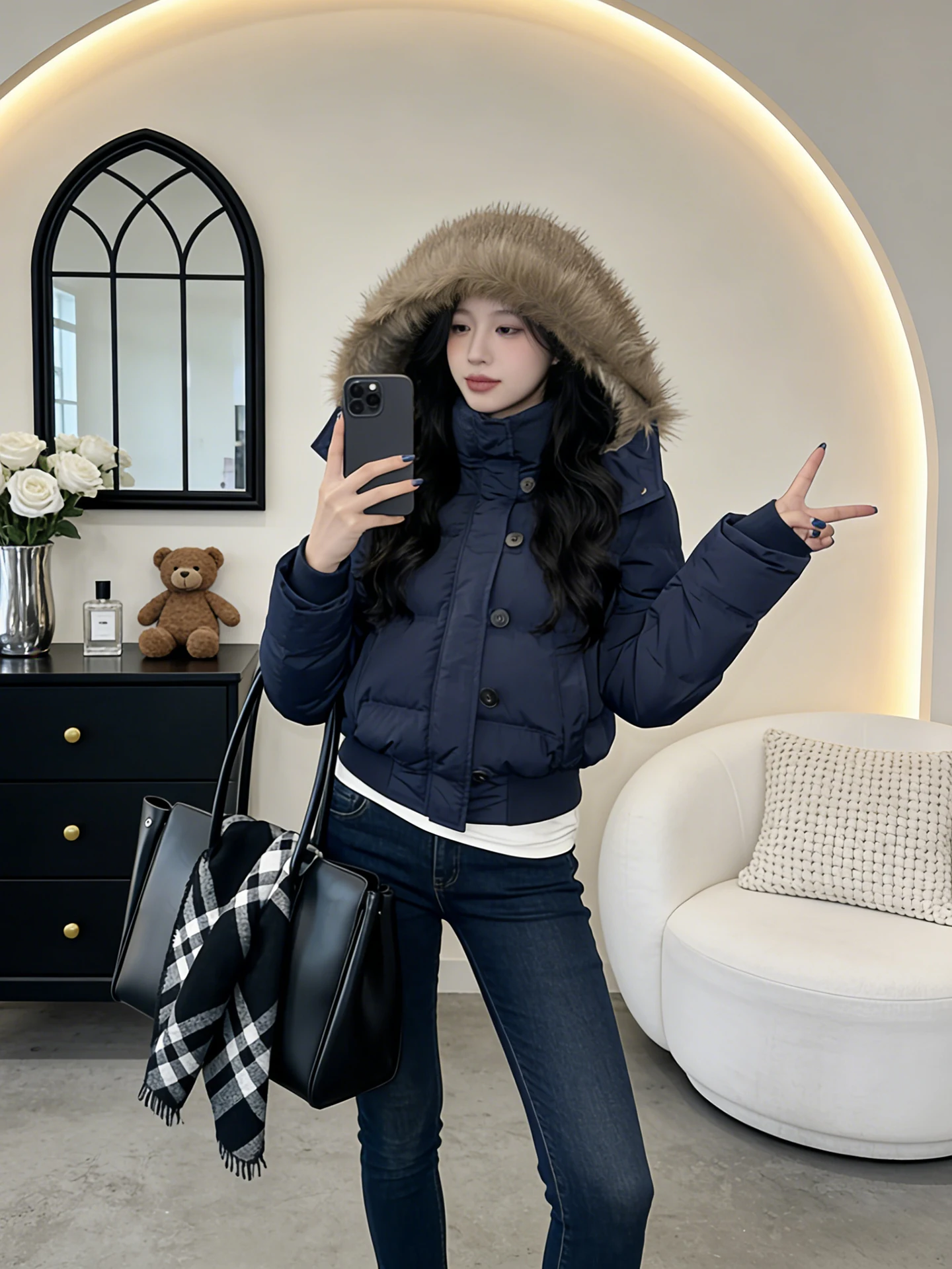 

Утепленная женская куртка-пуховик в американском стиле с капюшоном, теплая осенне-зимняя новинка, с большим меховым воротником