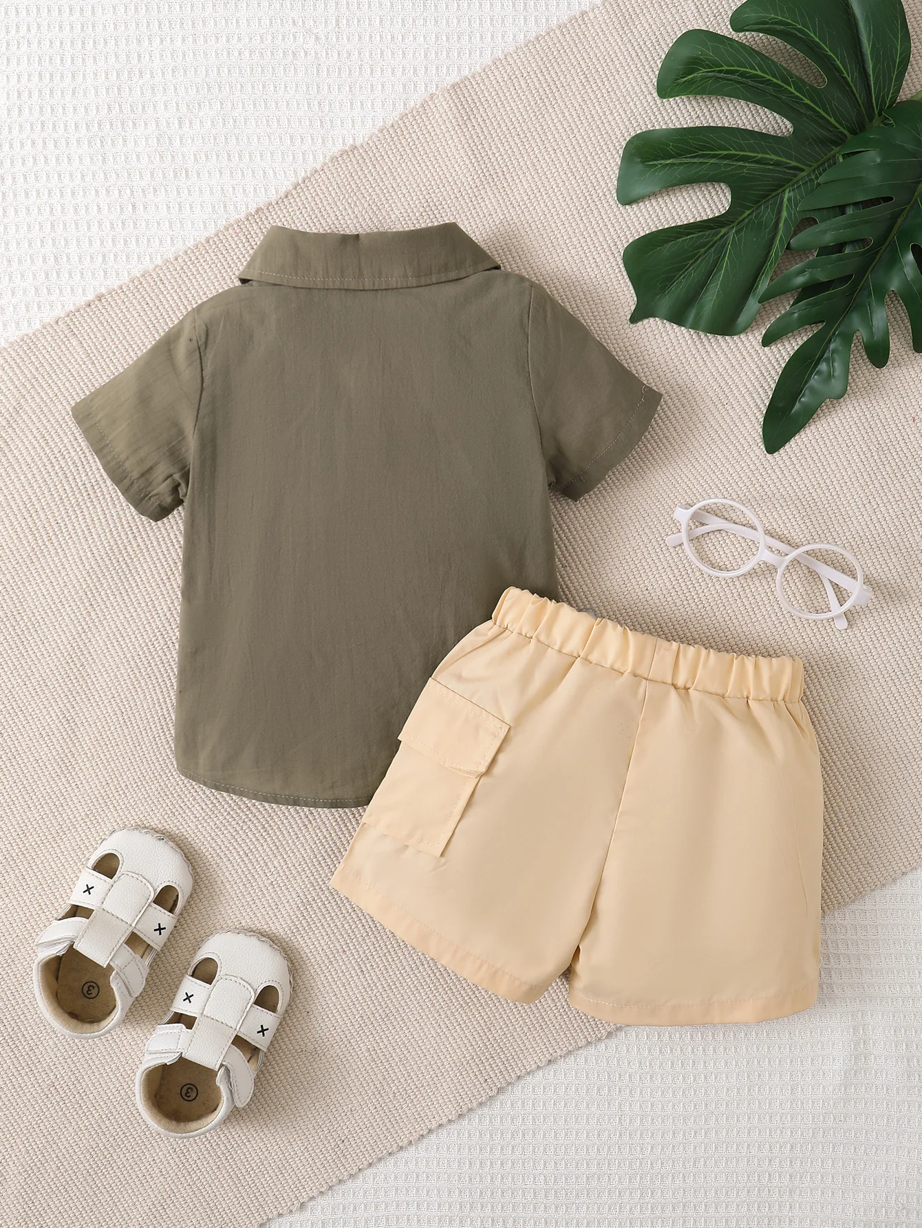 Daily Style Toddler Boy Handsome Suit Army Green Lapel Breasted Pocket Short Sleeve T-Shirt Top + Apricot Shorts Two-Piece Set