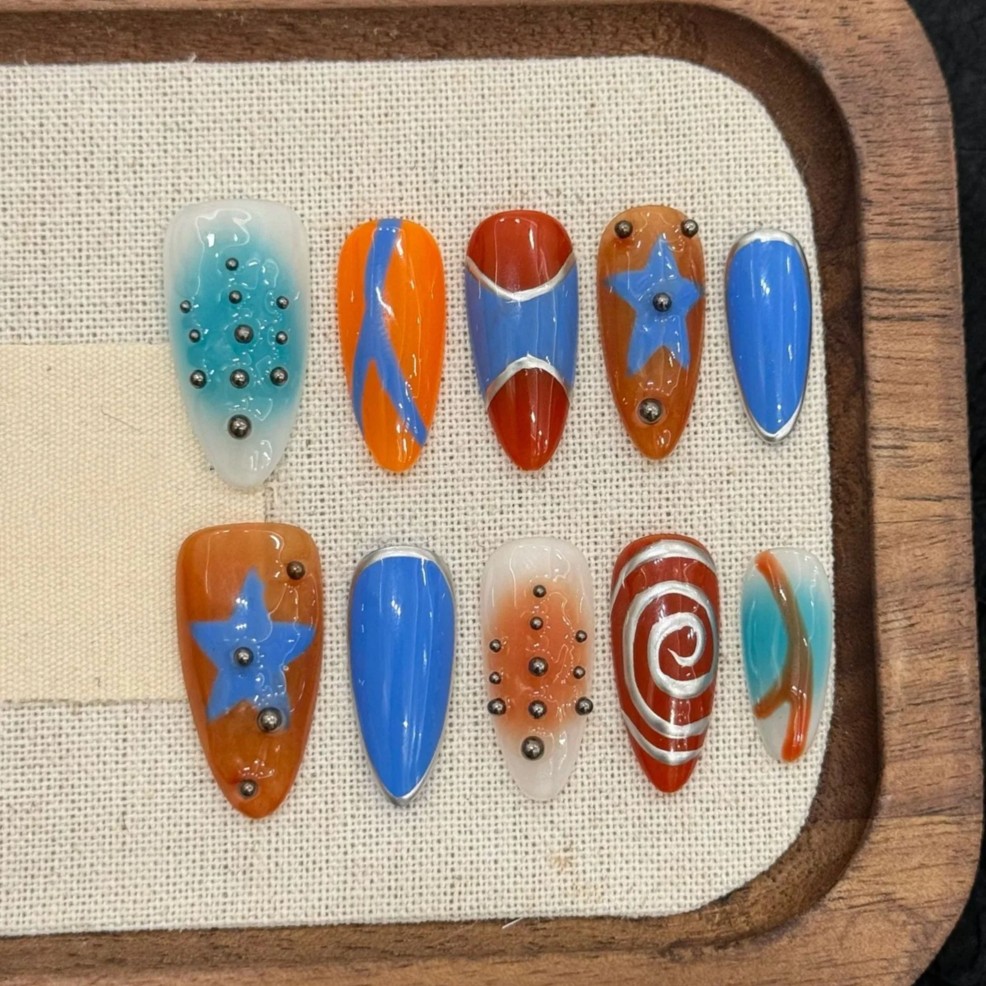 

10 шт., красочные миндалевидные наборы для ногтей ручной работы, металлические полоски для дизайна ногтей, звезда, жемчужный дизайн, накладные наборы ногтей, многоразовые накладные ногти