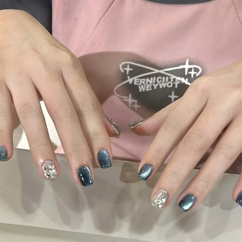 

10Pcs Fake Nails Blue Cat-Eye with Rhinestones and Subtle Shimmer Simple Design Press-on Nails Perfect As A Gift for Girls