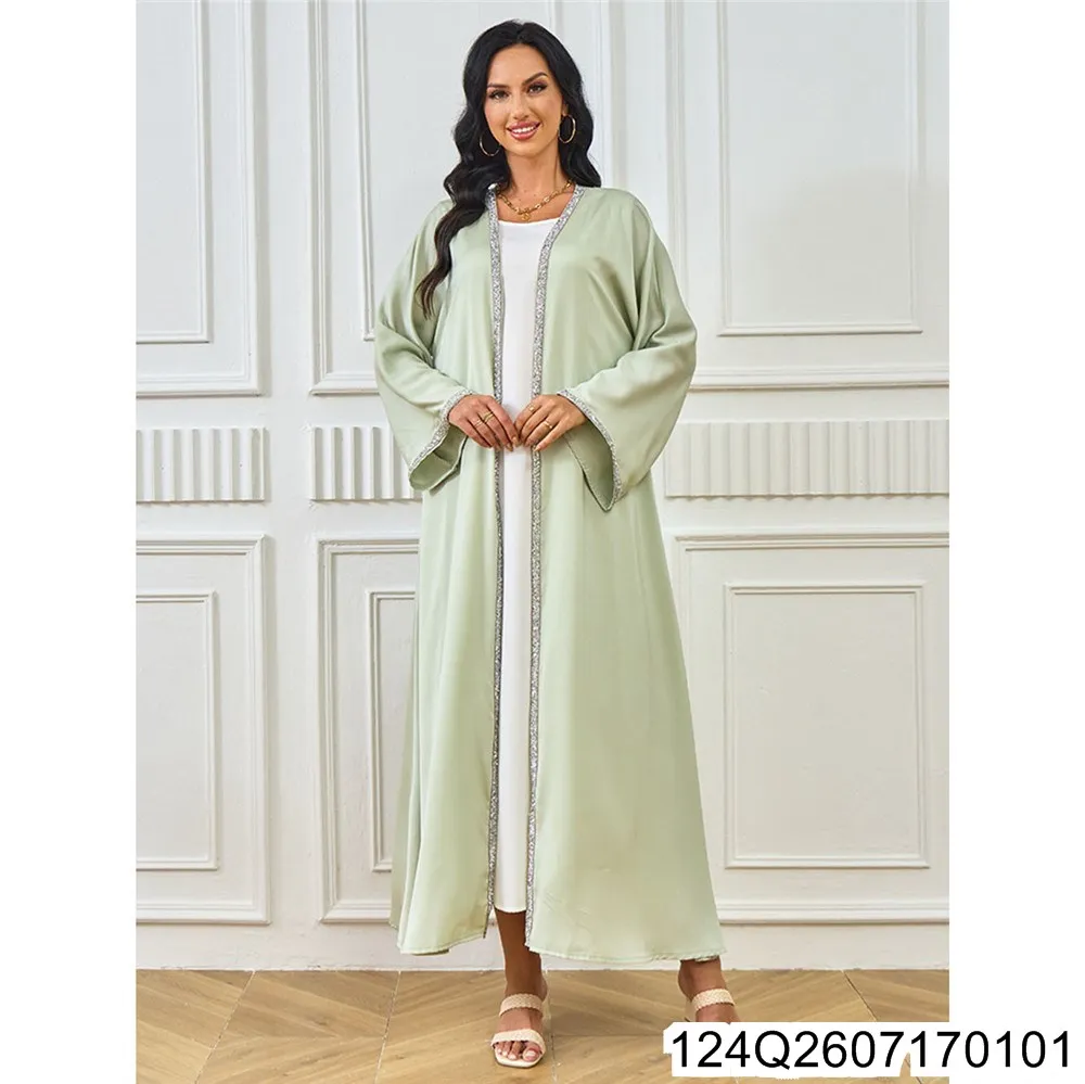 A Beautiful Diamond-encrusted Long Dress in A Solid Color for Daily Use, with A Waist-cinching White Top Underneath 124Q26071701