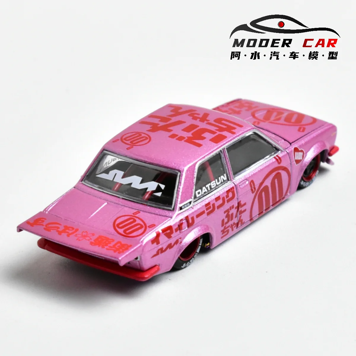 Kaido House+MINIGT TSM 161 1:64 Niesamowity model samochodu Datsun 510 z odlewu