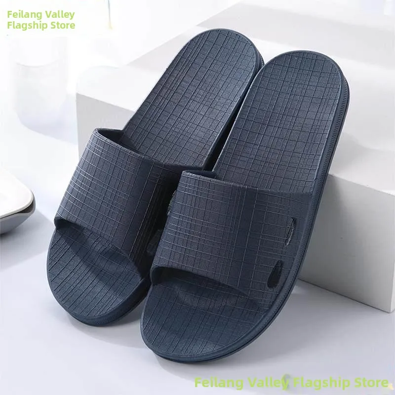 

Indoor Outdoor Anti-Slip Bath Slippers Hard Bot Home oes for Men And Women PVC Material Easy to Clean Spring Wear