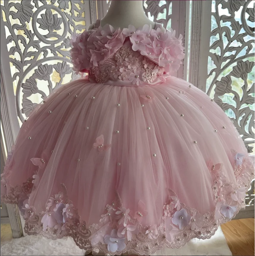 abito-da-ragazza-di-fiore-di-lusso-personalizzato-con-applicazioni-di-perle-di-pizzo-e-spalle-scoperte-per-abiti-da-prima-comunione-a-line-per-bambini-da-sposa
