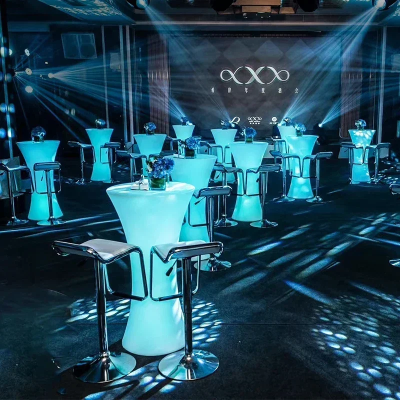 16-kleuren Led Lichtgevende Bartafel En Stoelen Combinatie Ktv Kleine Barbaarse Creatieve Ronde Opladen Buitenactiviteiten