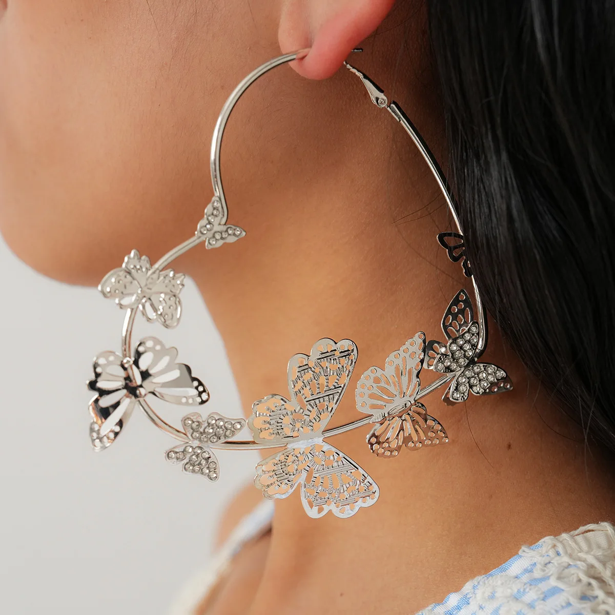 

Fashion Women's Large Heart-shaped Earrings with Butterfly Personality Earrings, Suitable for Valentine's Day Trendy Party Gifts