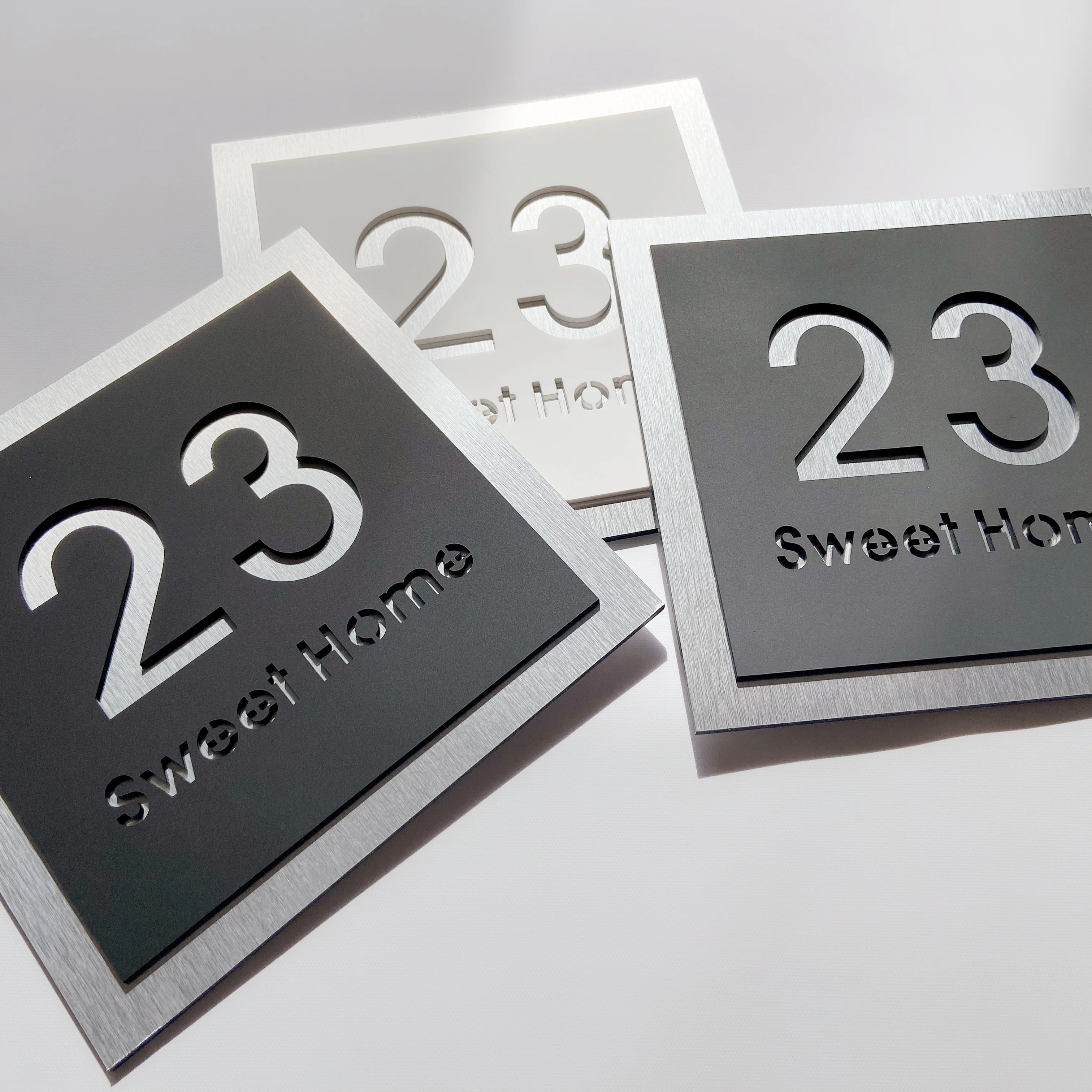 Weatherproof Brushed Silver Custom Acrylic Metal Aluminum Plate Gray House Numbers Sign Address Plaque Outdoor Name Wall Decor