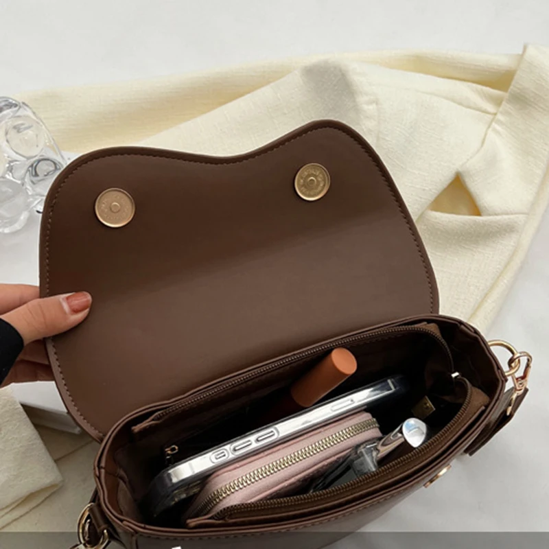 Nuova borsa a tracolla da donna in pelle PU tinta unita con elegante borsa quadrata piccola con tracolla larga rossa