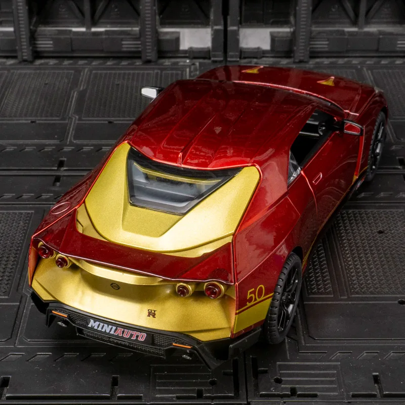 1:24 GT-R50 modelo de coche deportivo, puertas y capó de motor, el maletero se puede abrir tiene funciones de sonido y iluminación simuladas