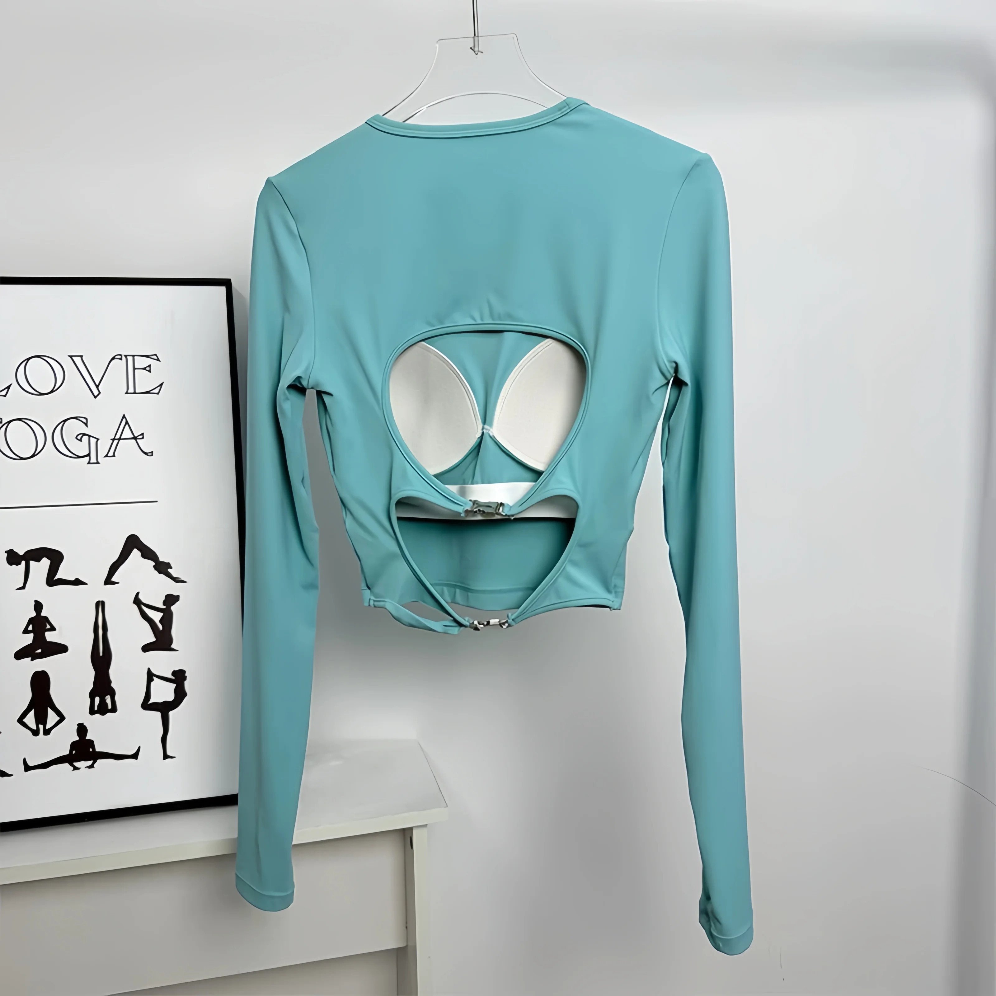 Rückenfreies, ausgeschnittenes, sexy Yoga-Sport-Langarmshirt mit Brustpolstern, Damen-Trainingsoberteil, schlankmachende Fitnesskleidung – Detail 11