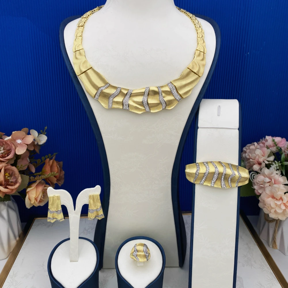 طقم مجوهرات Falair عتيق من النحاس والزركون المطلي بالذهب للنساء على طراز دبي إكسسوار للحفلات مع قلادة وأقراط وخاتم وسوار