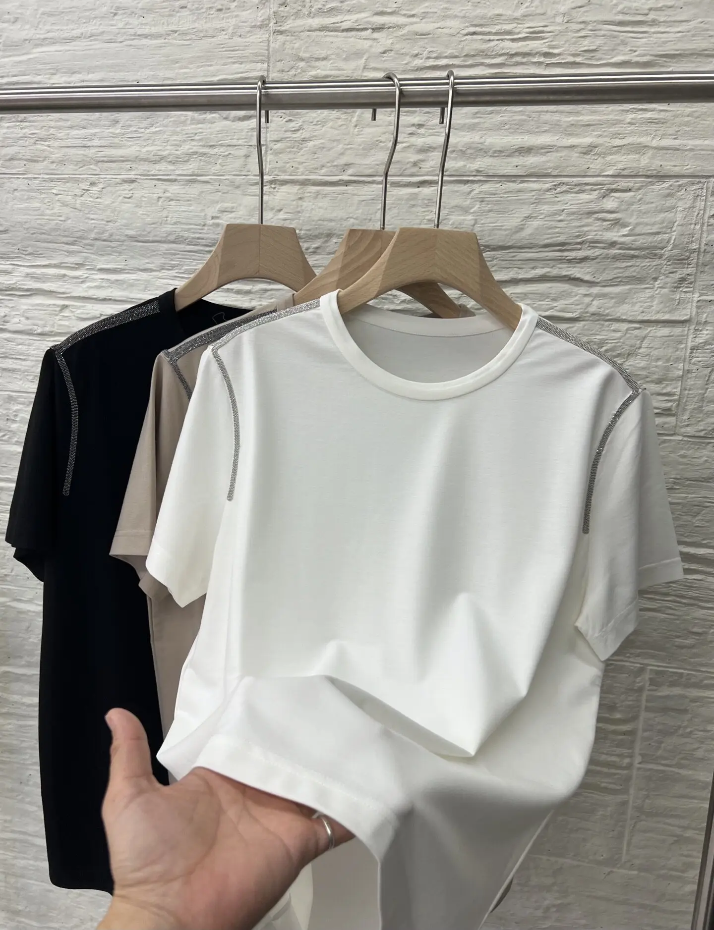 

New Spring/Summer Women'S Short-Sleeve Cotton T-Shirt: Stylish, Versatile, And Elegant