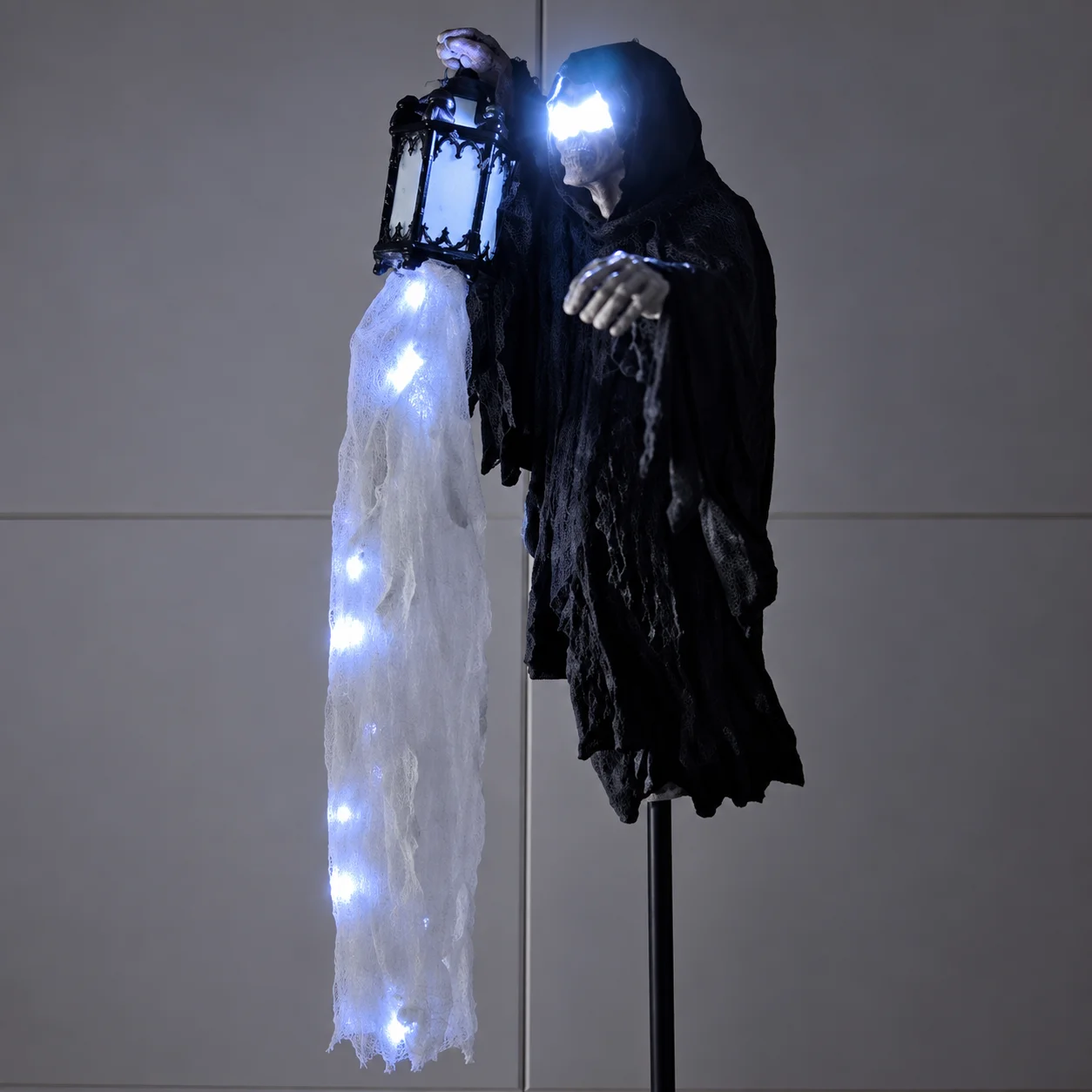 solar-powered-halloween-lantern-gothic-outdoor-decorative-light-for-garden-patio-yard-porch-and-seasonal-party-decoration
