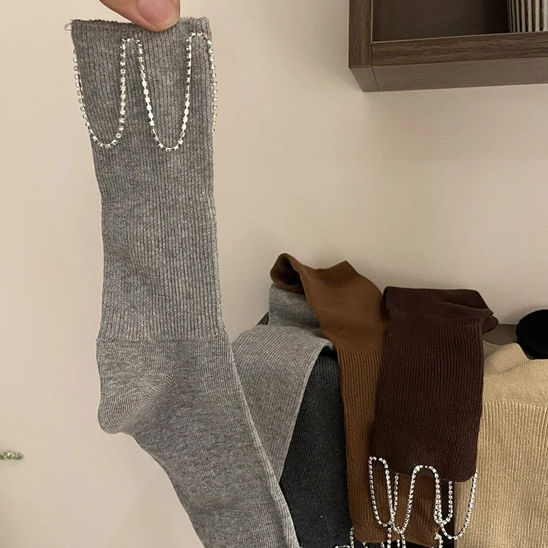 كوريا مخيط يدويا مطرز سلسلة شرابة اللون البنفسجي فتاة العمودي شريط القطن منتصف العجل كومة الجوارب للنساء وصول جديد