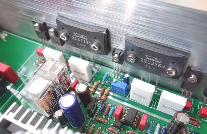 วงจร933พิมพ์สำเร็จรูปคลาสคลาสสิก AB HIFI สเตอริโอ120W + 120W