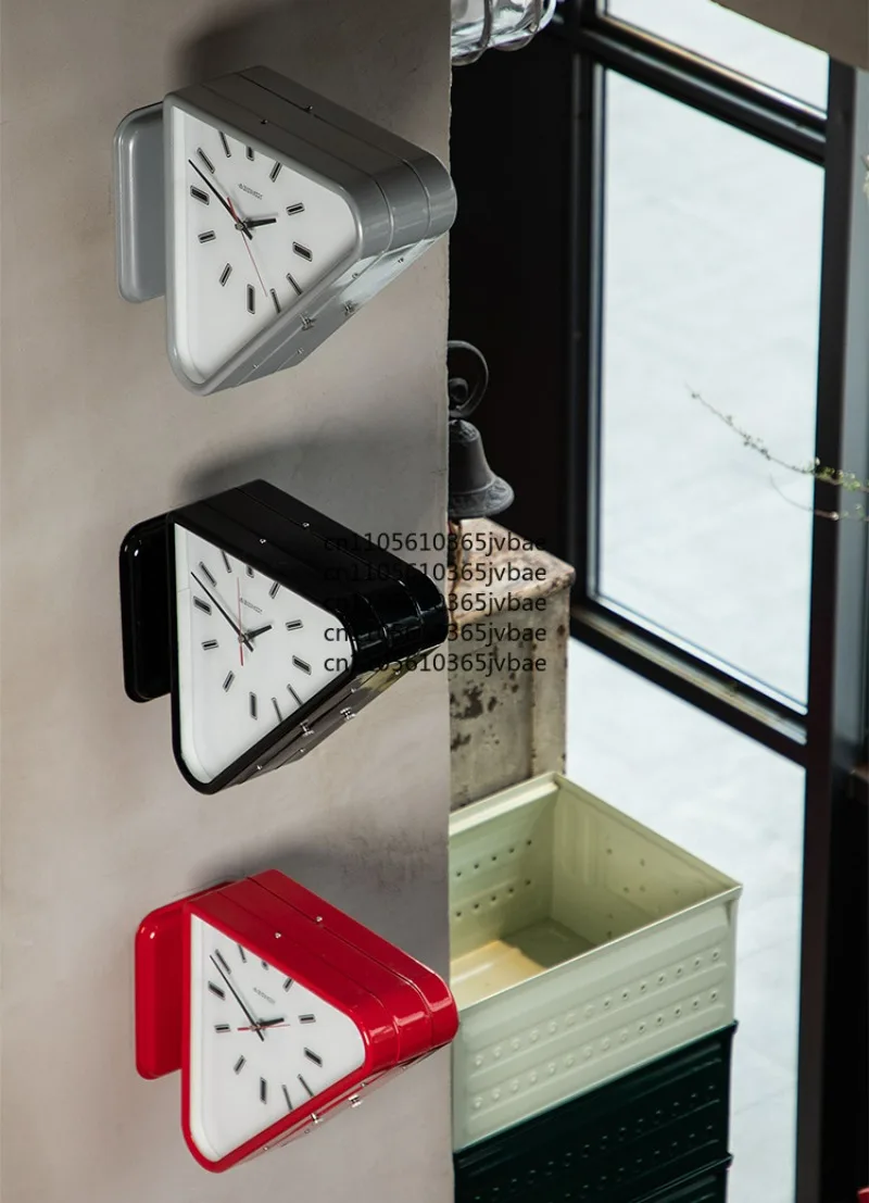 Silent Design Clock Watch for Decoration Living Room Minimalism Clocks Two-sided Wall Clocks Triangle Modern Clock Mechanism