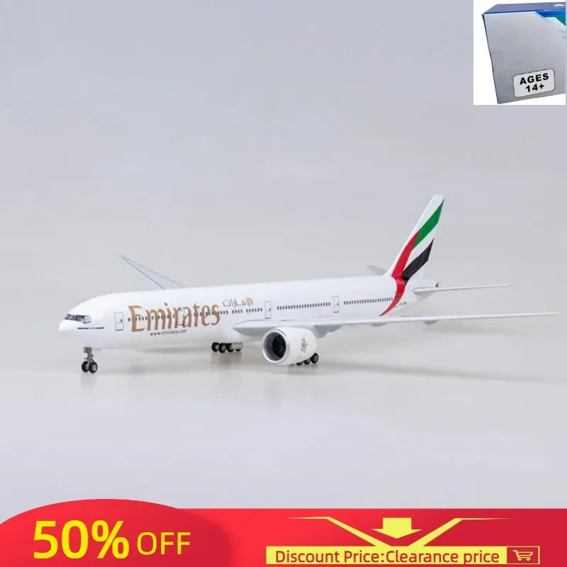 

47CM 1/157 Scale 777 B777 Aircraft UAE Airlines Model W Light and Wheel Landing Gear Plastic Resin Plane Model Toy Home Decor