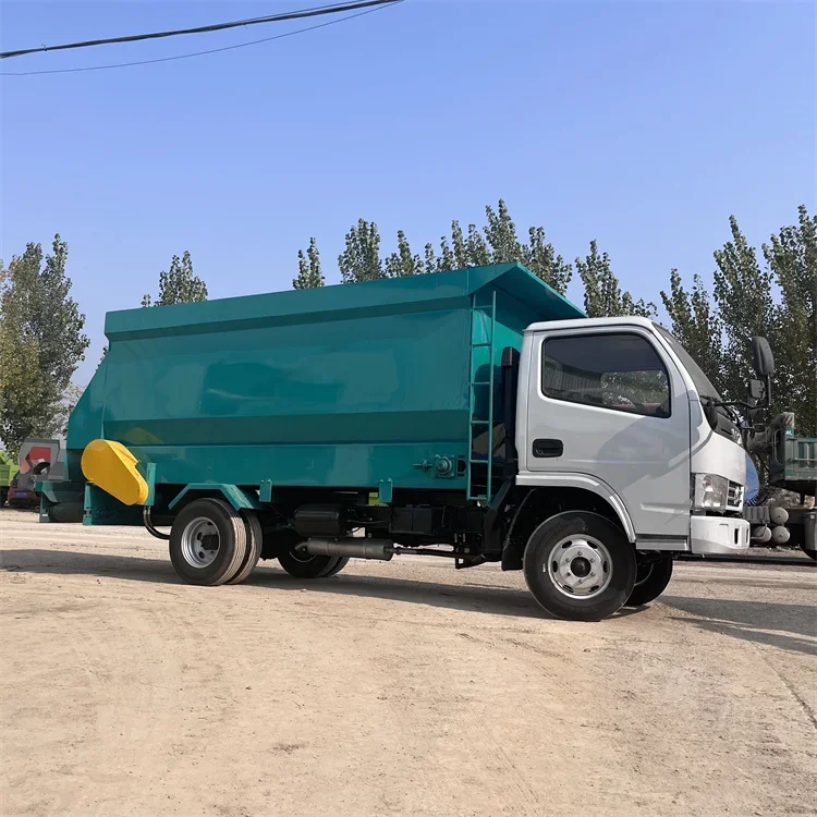 Mixed Ration Feed and Pull Feeder Large Capacity Electric/Diesel Sprinkler Truck Mixing & Spreading Machine for Livestock Farm