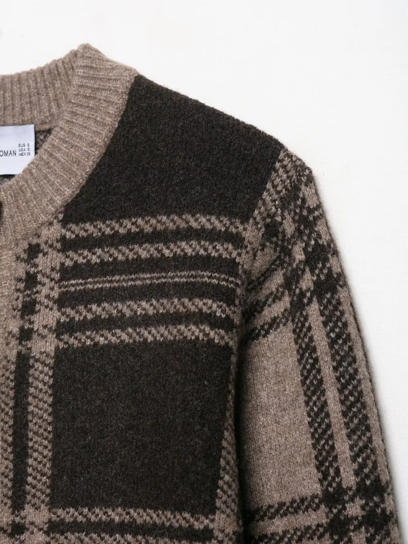 ETJ 2025 automne/hiver nouveau femmes Maillard marron à carreaux pull tricoté cardigan col rond court vintage manteau tricoté