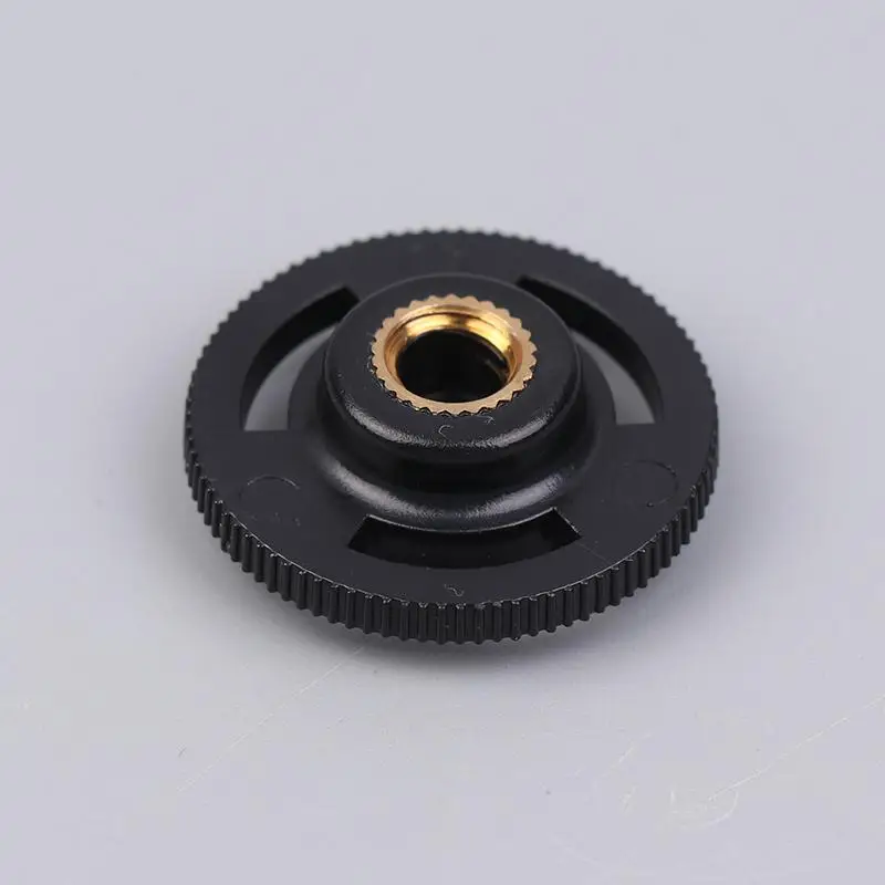 Variant: Black